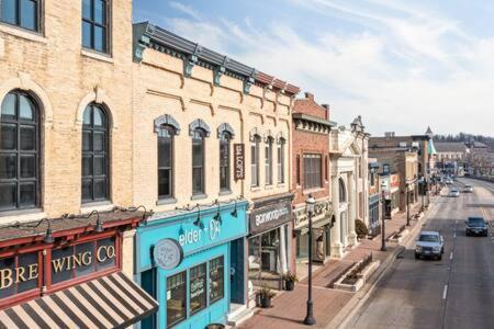Hip Urban Loft - Small Town Charm -124 Lofts #3 West Dundee Esterno foto