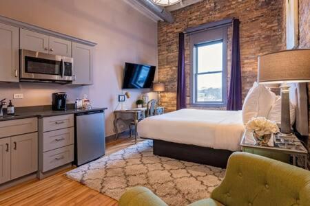 Hip Urban Loft - Small Town Charm -124 Lofts #3 West Dundee Esterno foto